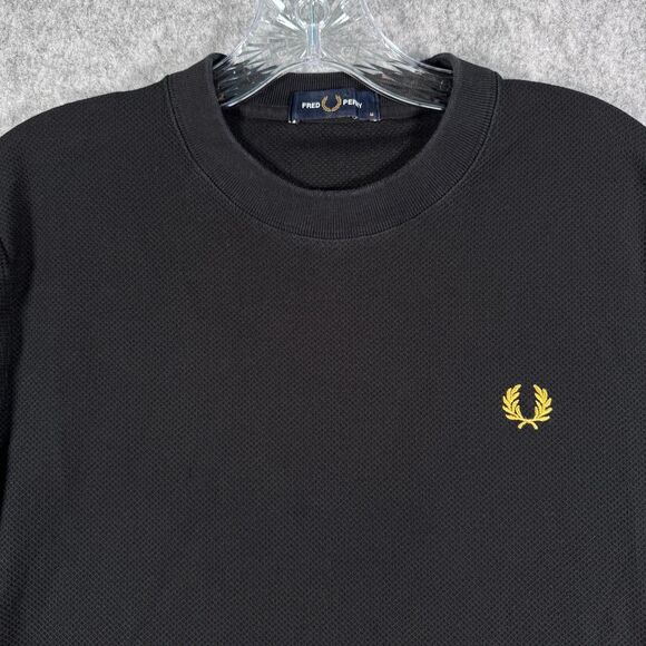 Fred Perry Shirt Mens Size Medium Navy Blue Short Sleeve Textured T shirt - Picture 1 of 11